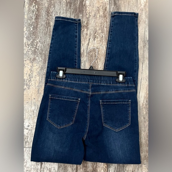 Pull on Charlie B jeans NWT women’s size 4 - Picture 3 of 5